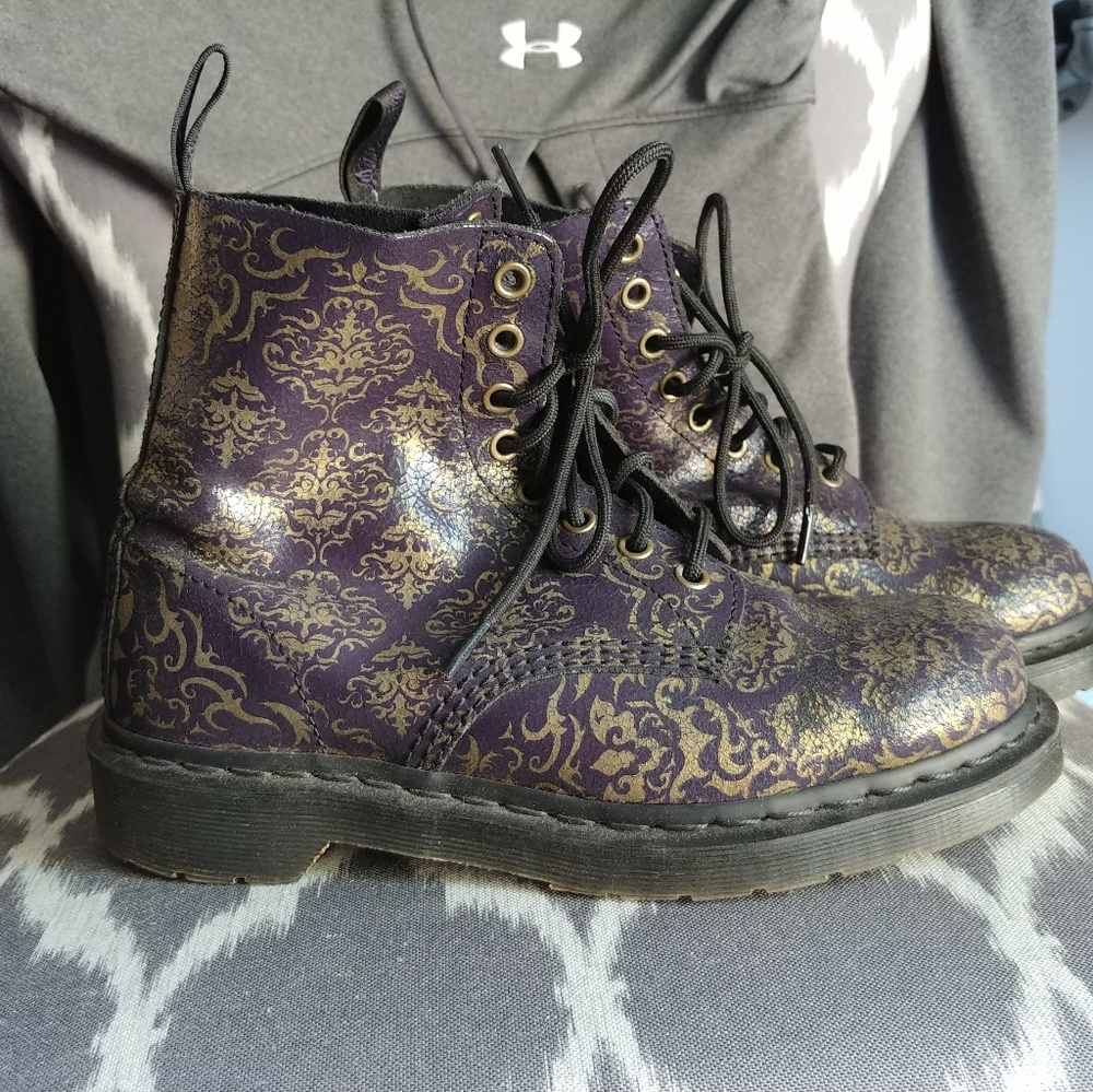 Dr martens baroque Pascal boots purple + gold sz 8 unisex